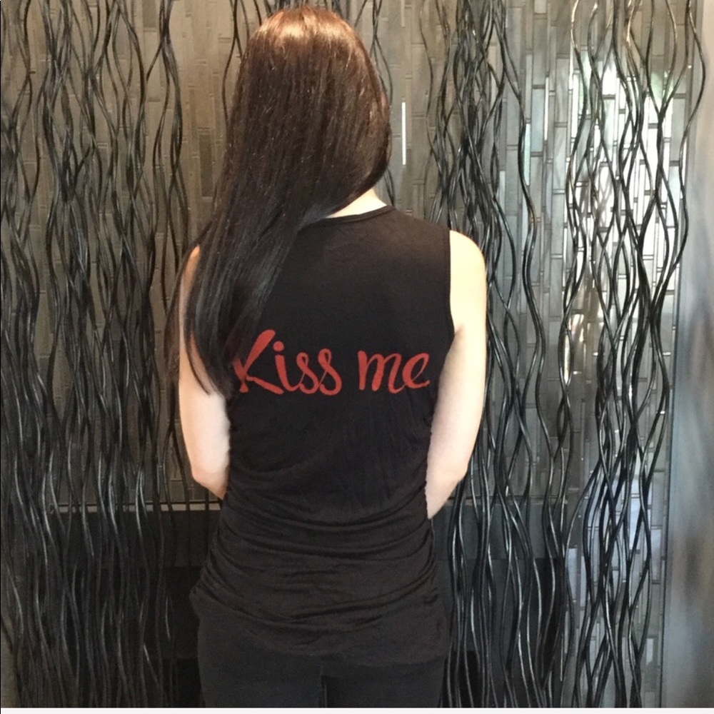 ⭐️⚪️KISS ME TOP